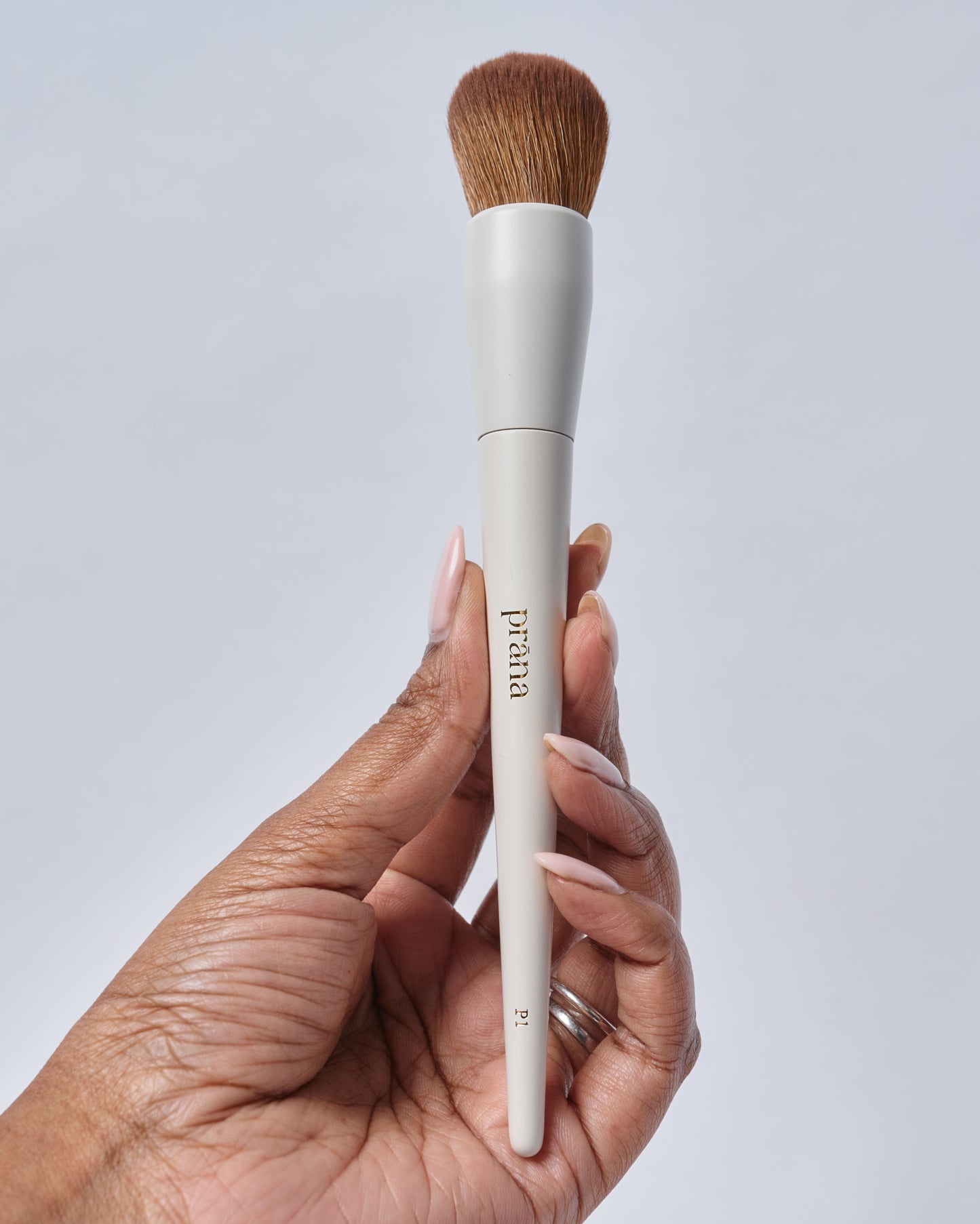 P1 Smooth Base Foundation Brush