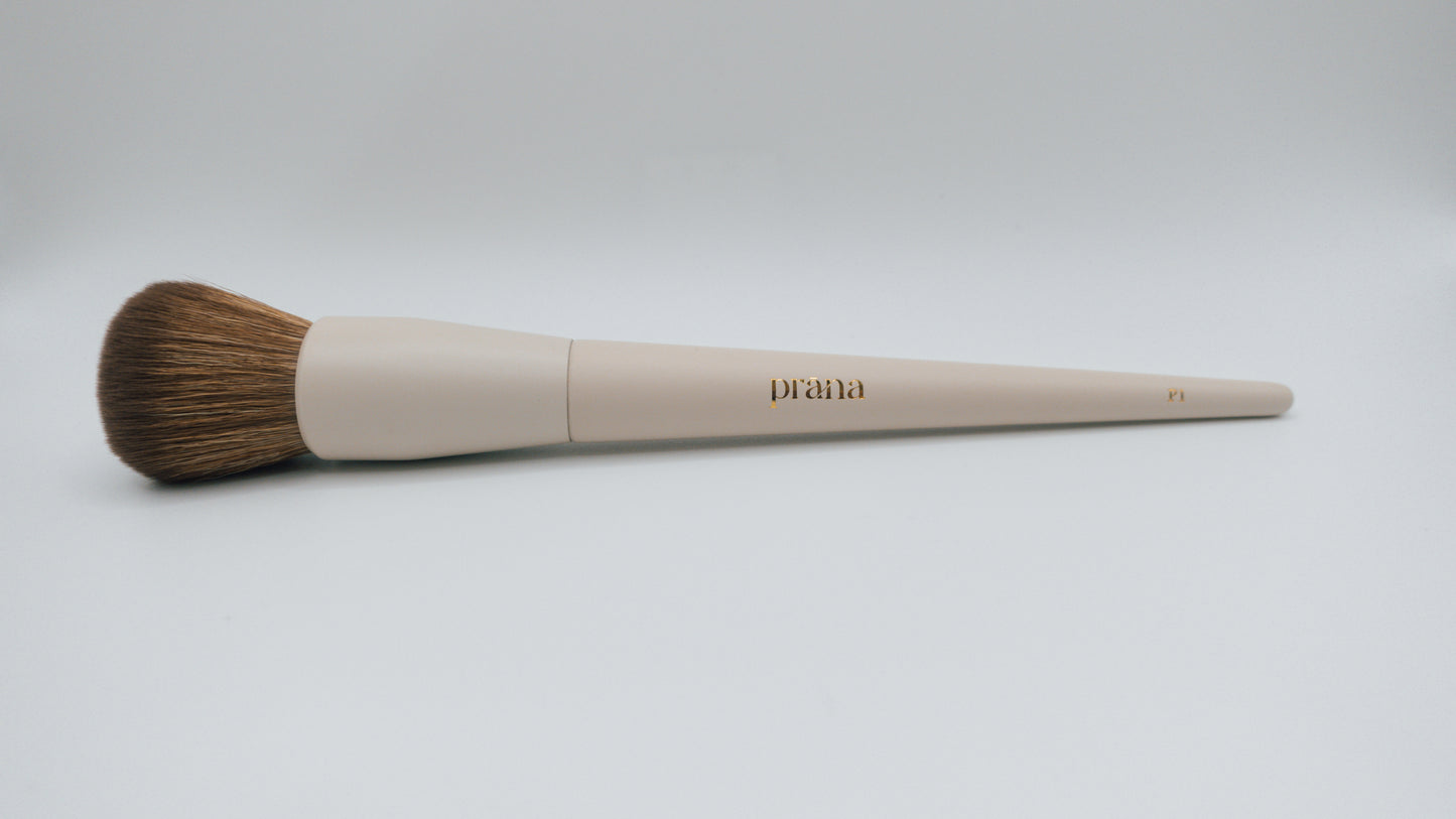 P1 Smooth Base Foundation Brush